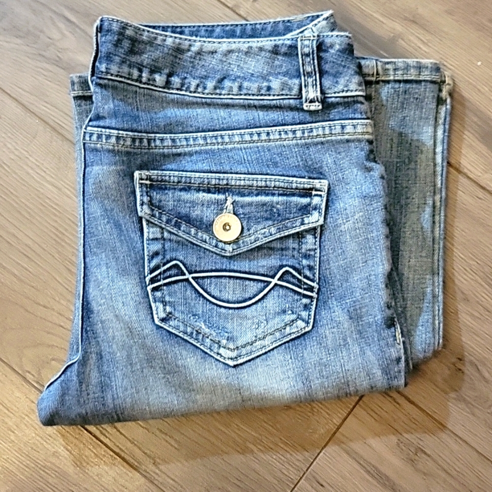 Mossimo supply Co. Size 7 womans super flare.